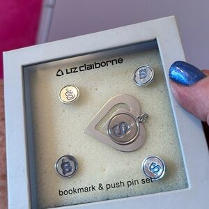 Liz Claiborne bookmark and pushpin set. New inbox.